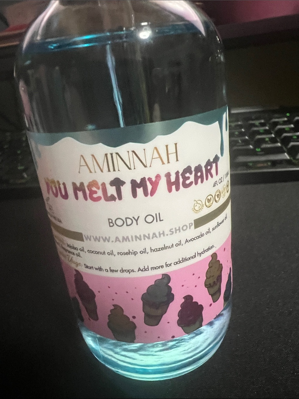 AMINNAH You Melt My Heart Body Oil — Blue